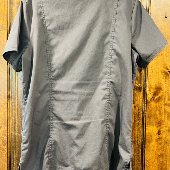 Cherokee Infinity Gray Scrub Set - Picture 4 of 10